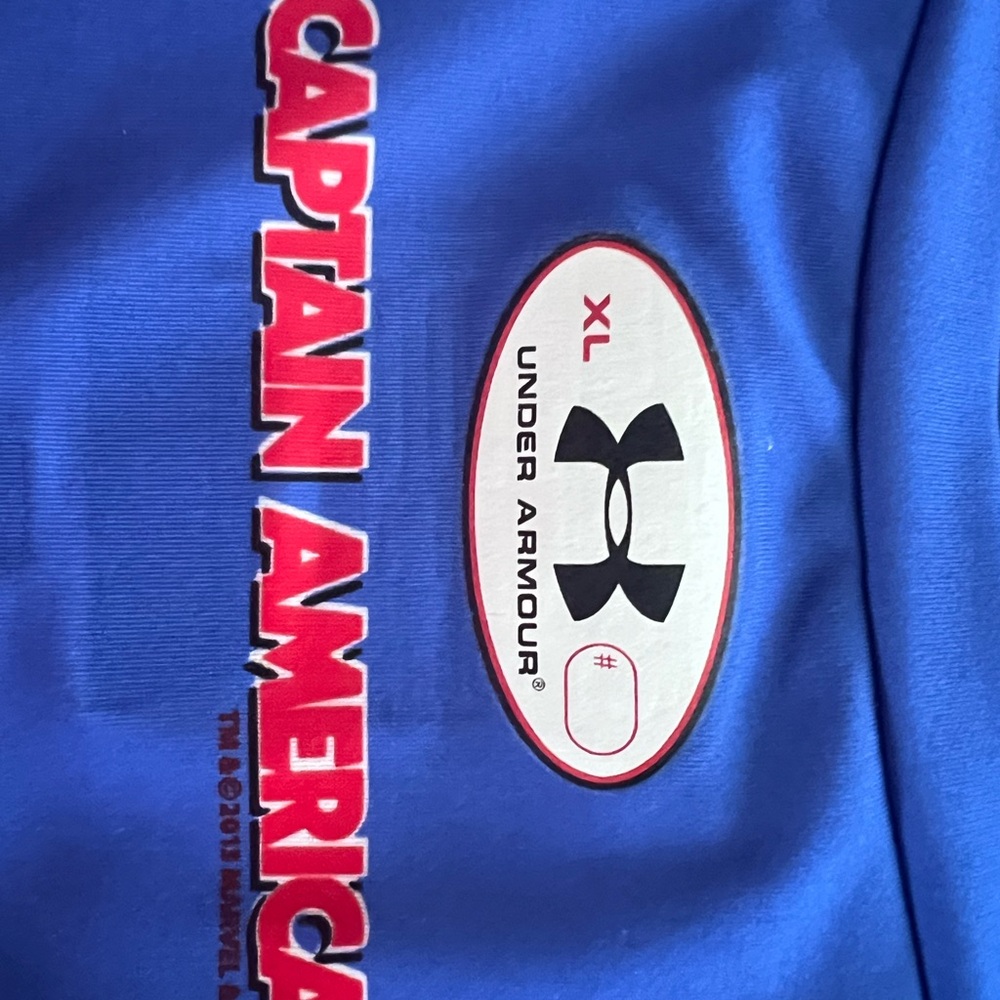 Under Armour Marvels Captain America compression XL short sleeve shirt - Picture 8 of 12